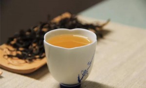 “茶无完茶”每款茶应有一个缺点！